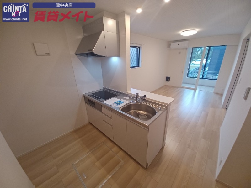 キッチン　同型参考写真