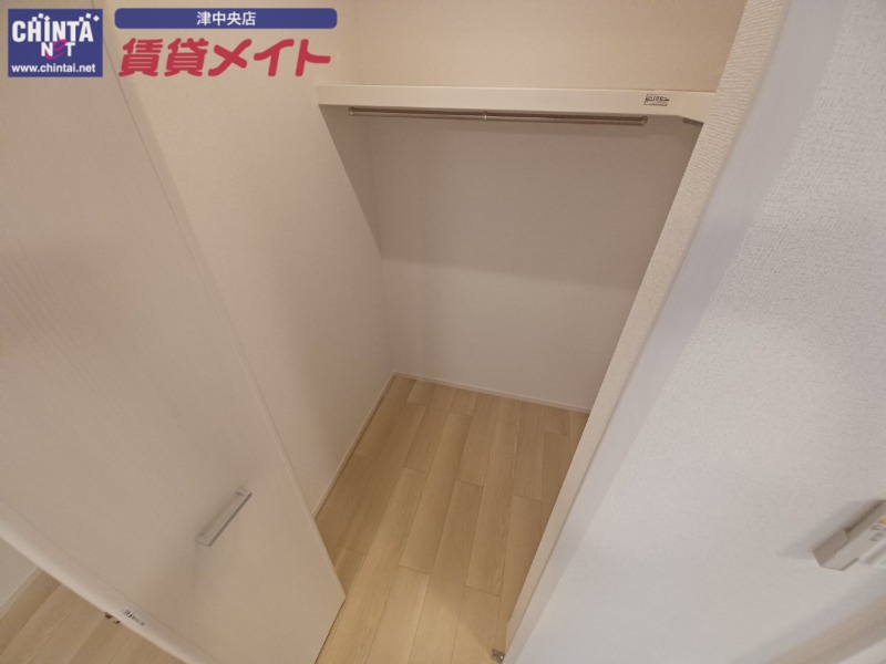 収納　同型参考写真