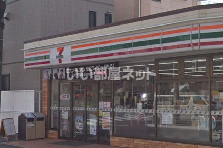 コンビニ　セブンイレブン堺大浜中町３丁店（コンビニ）まで298m