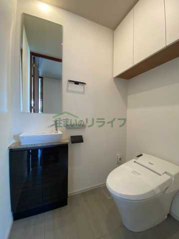 コンフォリア新宿イーストサイドタワーのトイレ写真