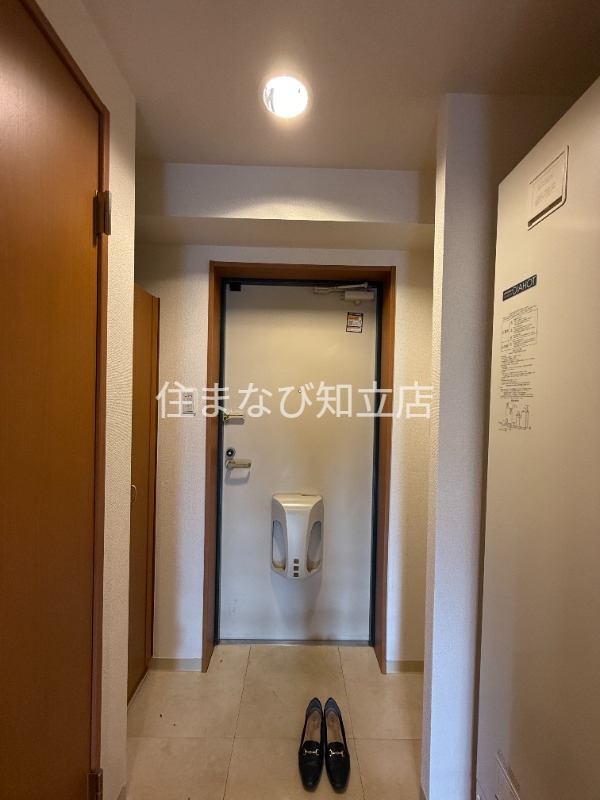 玄関　同型別部屋写真