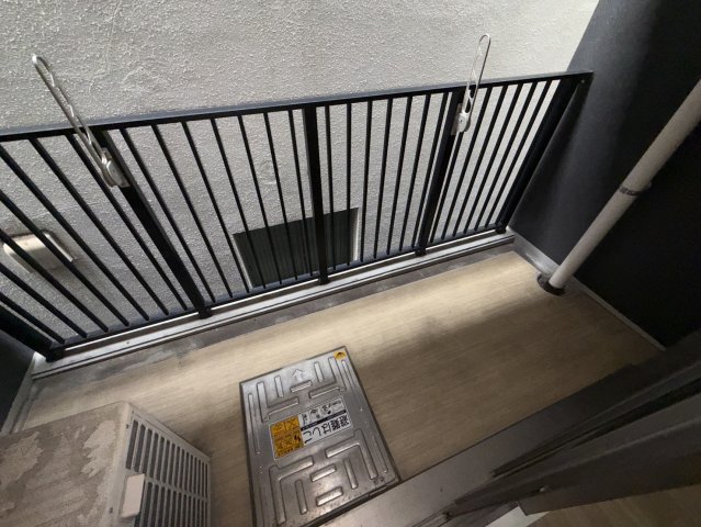 バルコニー　同物件別部屋写真
