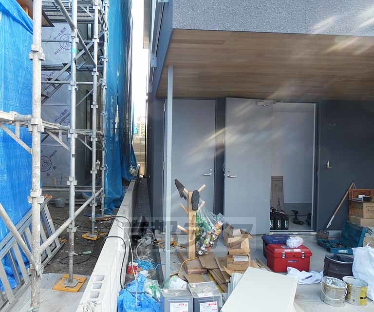 エントランス　・建設中
