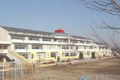 小学校　高根沢町立西小学校（小学校）まで580m