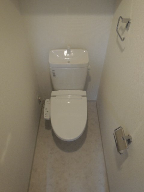 エステムプラザ神戸三宮ルクシアのトイレ写真