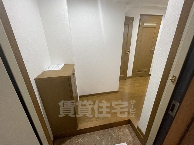 レクシア江坂の玄関写真