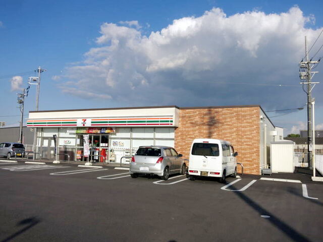 コンビニ　セブン-イレブン 岡崎針崎町店（コンビニ）まで800m