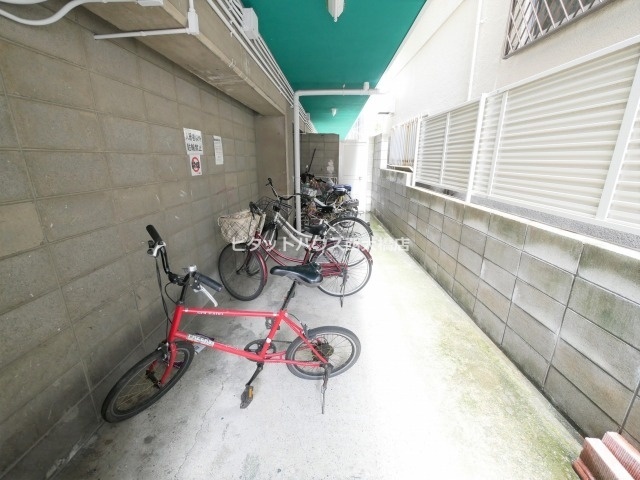 駐車場　駐輪場