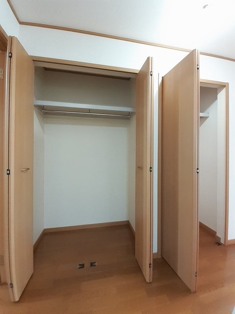 収納　図面と現状に相違がある場合には現状を優先