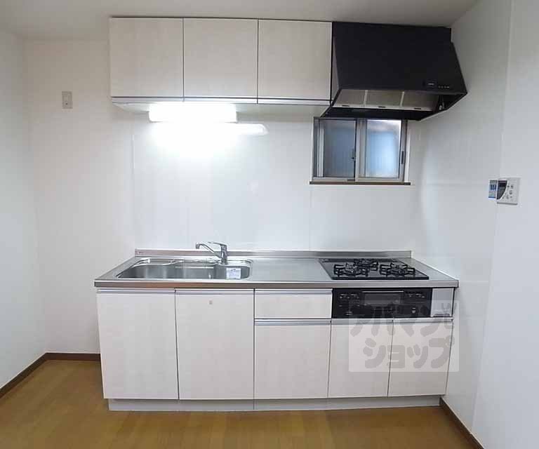 舟屋町貸家のキッチン写真