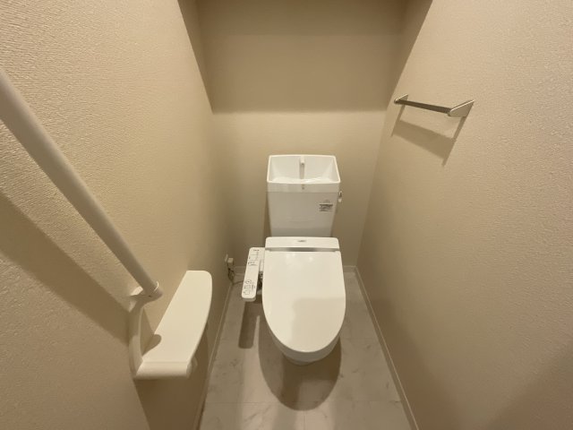 トイレ　ゆったりとした空間のトイレです