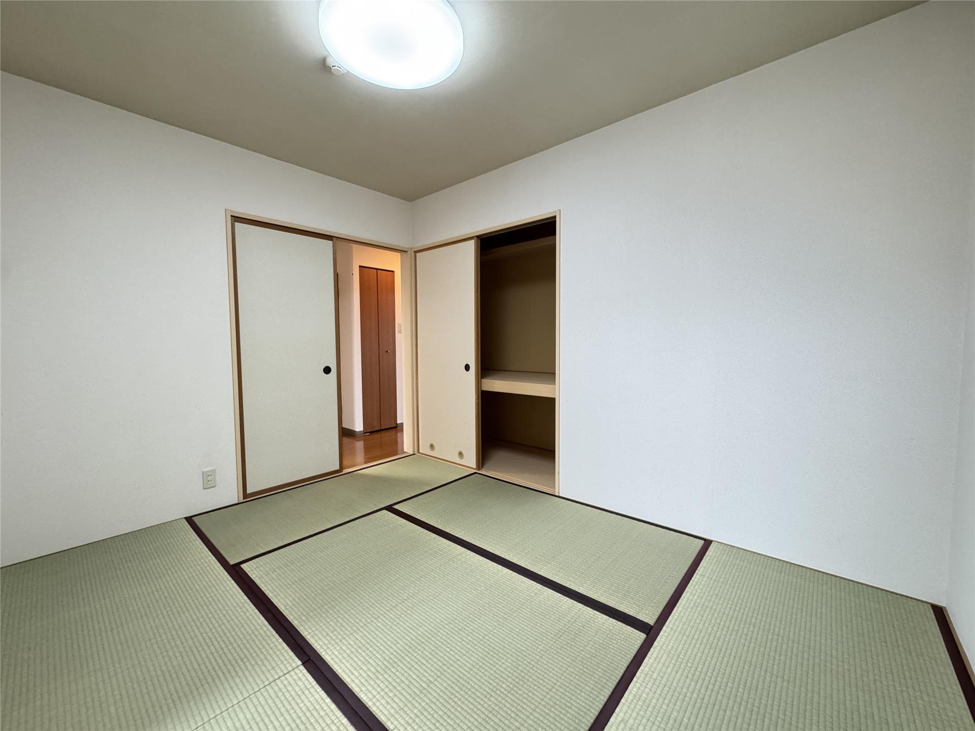 その他　6帖の和室です♪