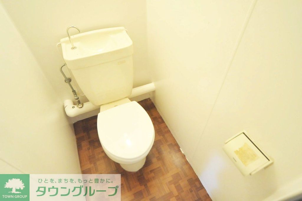 りんかい線 品川シーサイド駅 徒歩18分 14階建 築42年のトイレ写真