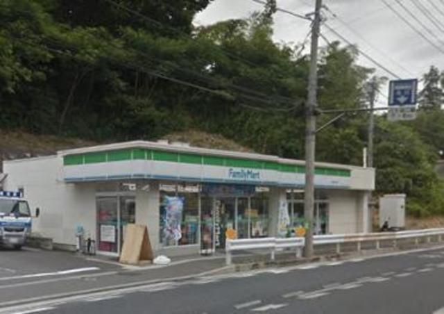 コンビニ　★★ファミリーマート（コンビニ）まで695m