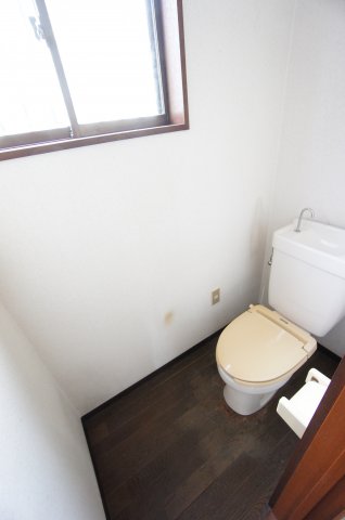 ＪＲ高崎線 新町駅 徒歩36分 1階建 築36年のトイレ写真