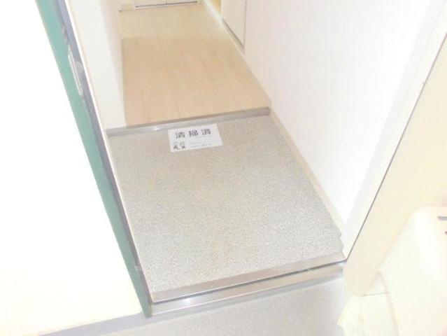 グレース仁川の玄関写真
