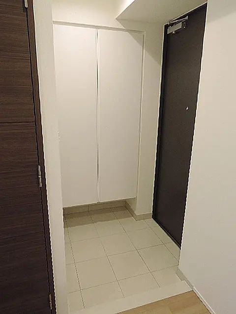 ヒューリックレジデンス新宿戸山の玄関写真
