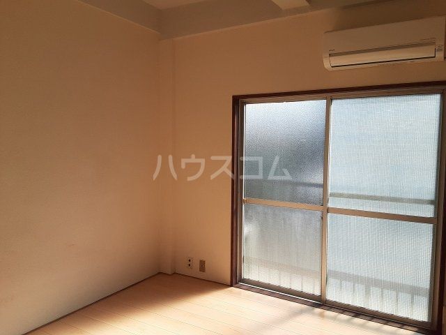 高橋マンションの居間写真