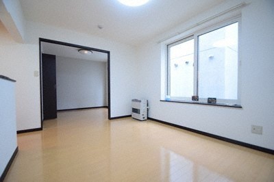 ＪＲ函館本線 発寒中央駅 徒歩9分 3階建 築19年の居間写真