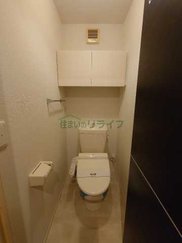 トイレ　別部屋同タイプ部屋の参考写真となります。