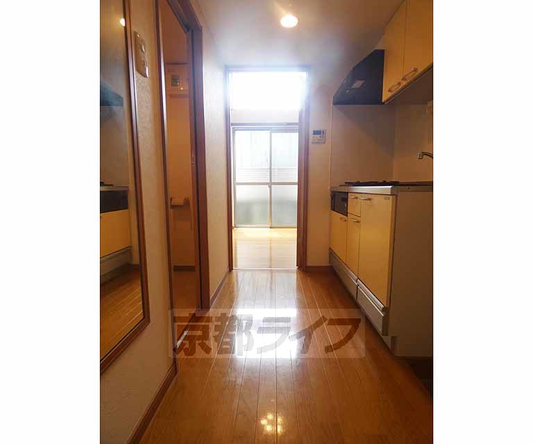 WEST9 Mirrorの内装写真