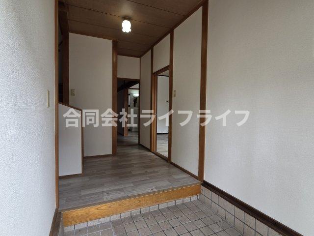 玄関　シンプルで使いやすい玄関です