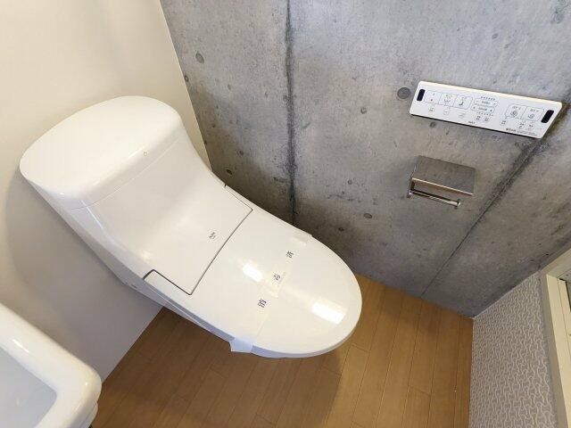 西武池袋線 椎名町駅 徒歩7分 5階建 築7年のトイレ写真