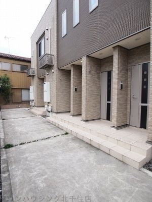 エントランス　エントランス