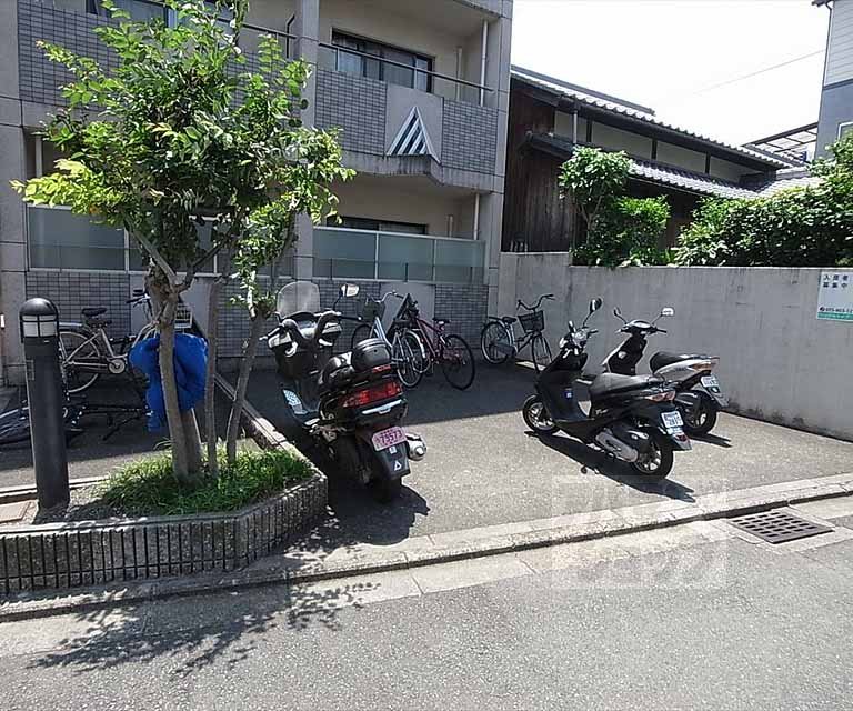 その他共有部分　バイク駐輪相談可能です
