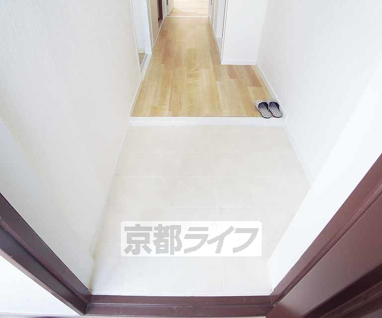 岡崎グランドハイツの玄関写真