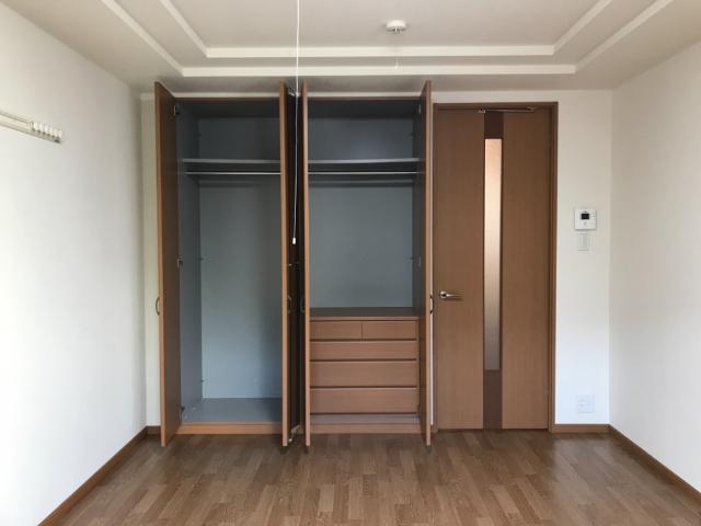 収納　クローゼット