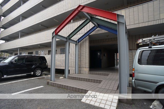 ＪＲ関西本線 大和小泉駅 徒歩11分 5階建 築38年の外観写真