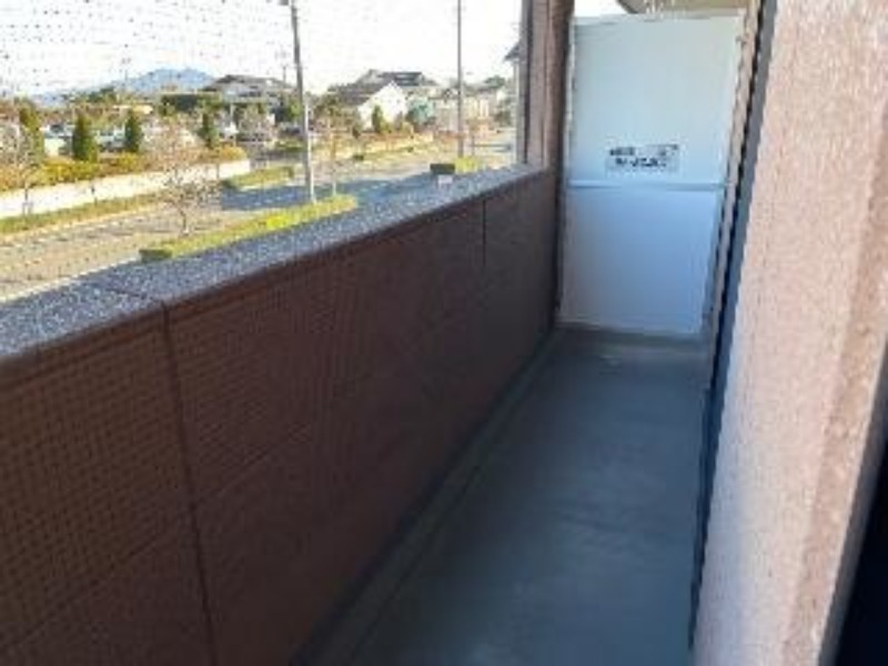 バルコニー　図面と現状に相違がある場合には現状を優先