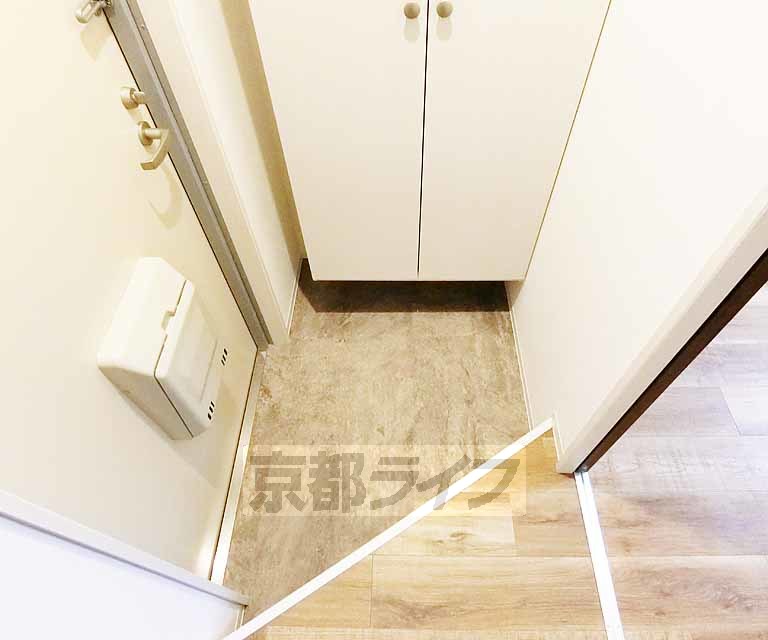 ＪＲ東海道本線 長岡京駅 徒歩38分 2階建 築6年の玄関写真