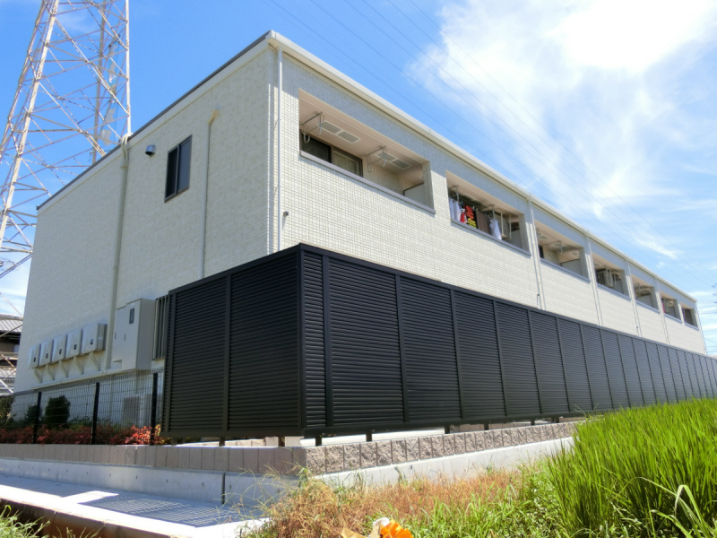 ＪＲ山陽本線 魚住駅 バス乗車時間：10分 最寄りバス停で下車 徒歩2分 築8年