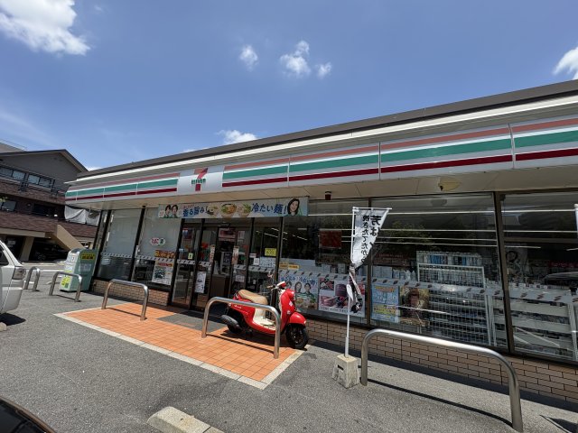 コンビニ　セブン－イレブン　広島東蟹屋店（コンビニ）まで167m