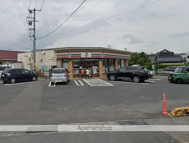 コンビニ　セブンイレブン（コンビニ）まで333m