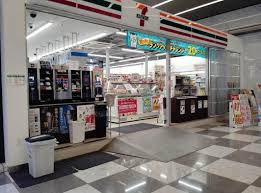 コンビニ　セブンイレブン7FS芝浦スクエアビル店（コンビニ）まで687m
