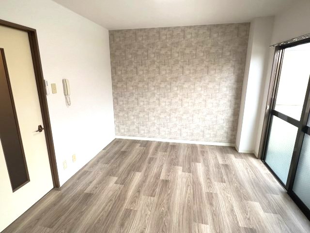 メゾンニコルの居間写真