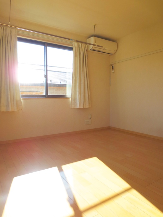 PROPERTY CULMINATIONの居間写真