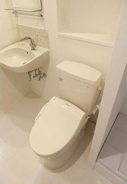 トイレ　※同仕様写真含む