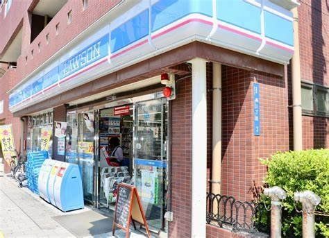 コンビニ　ローソン伊奈寿三丁目店（コンビニ）まで440m