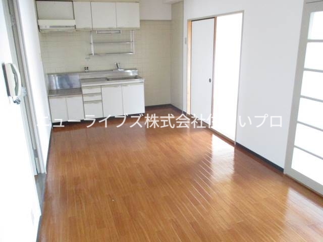 アクティ寝屋川の居間写真