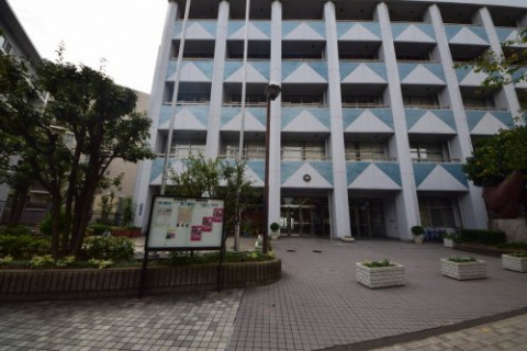 中学校　中央区立佃中学校（中学校）まで200m