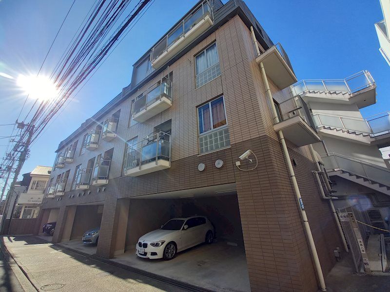 グランドメゾン大倉山の外観写真