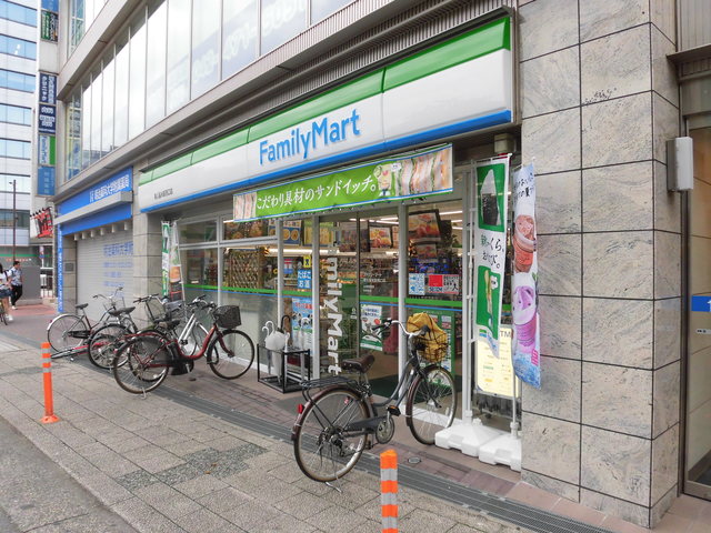 コンビニ　ファミリーマート東久留米駅西口店（コンビニ）まで400m