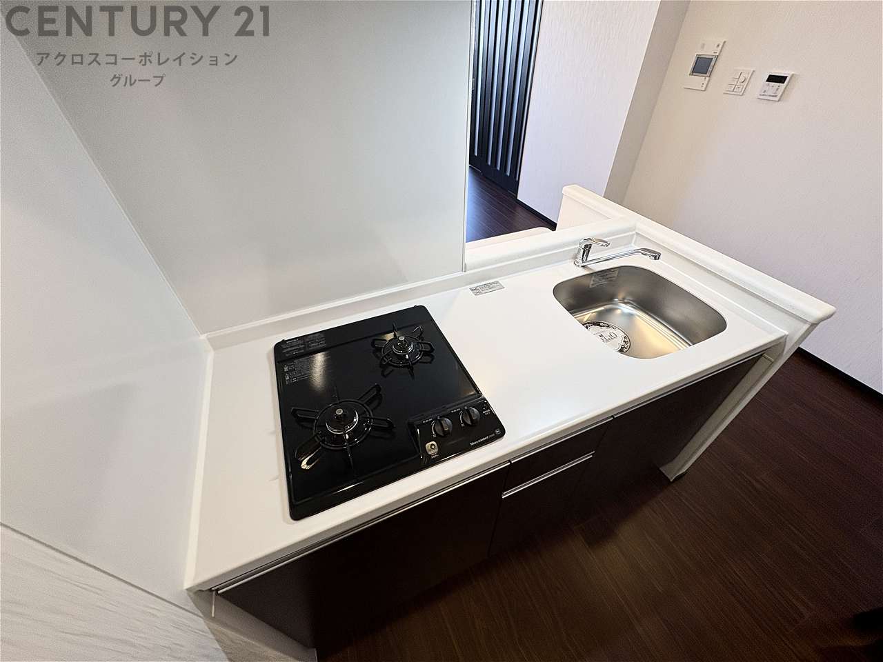 キッチン　2口ガスコンロ付きのシステムキッチンです♪