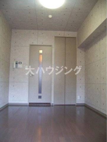 トーシンフェニックス田町の居間写真