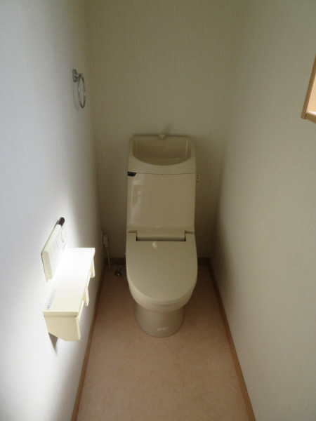 南畝町井上貸家のトイレ写真