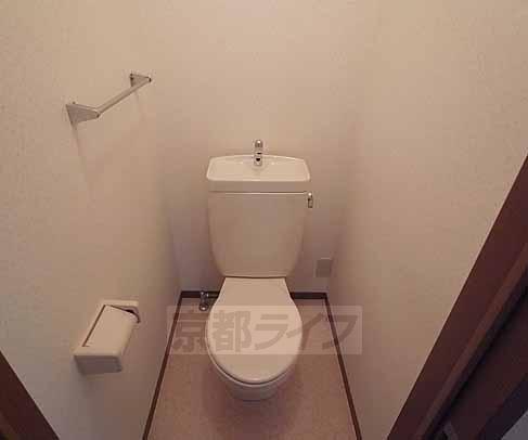 阪急嵐山線 上桂駅 徒歩9分 2階建 築26年のトイレ写真